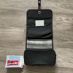 Reisenthel hanging travel bag